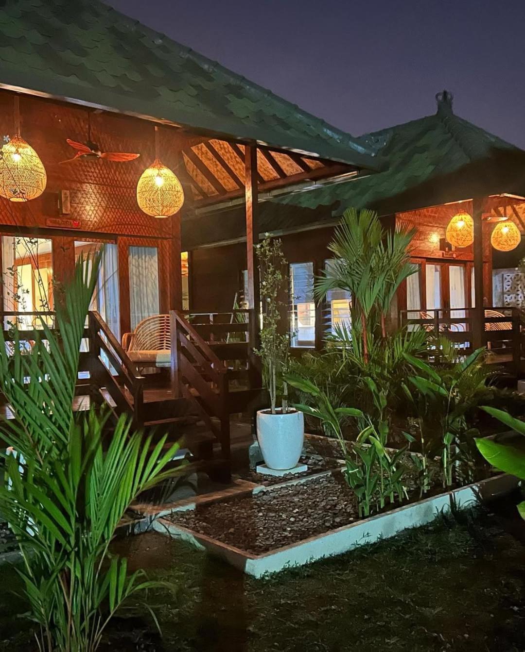 Kura Kura House Hotell Sekongkang Eksteriør bilde