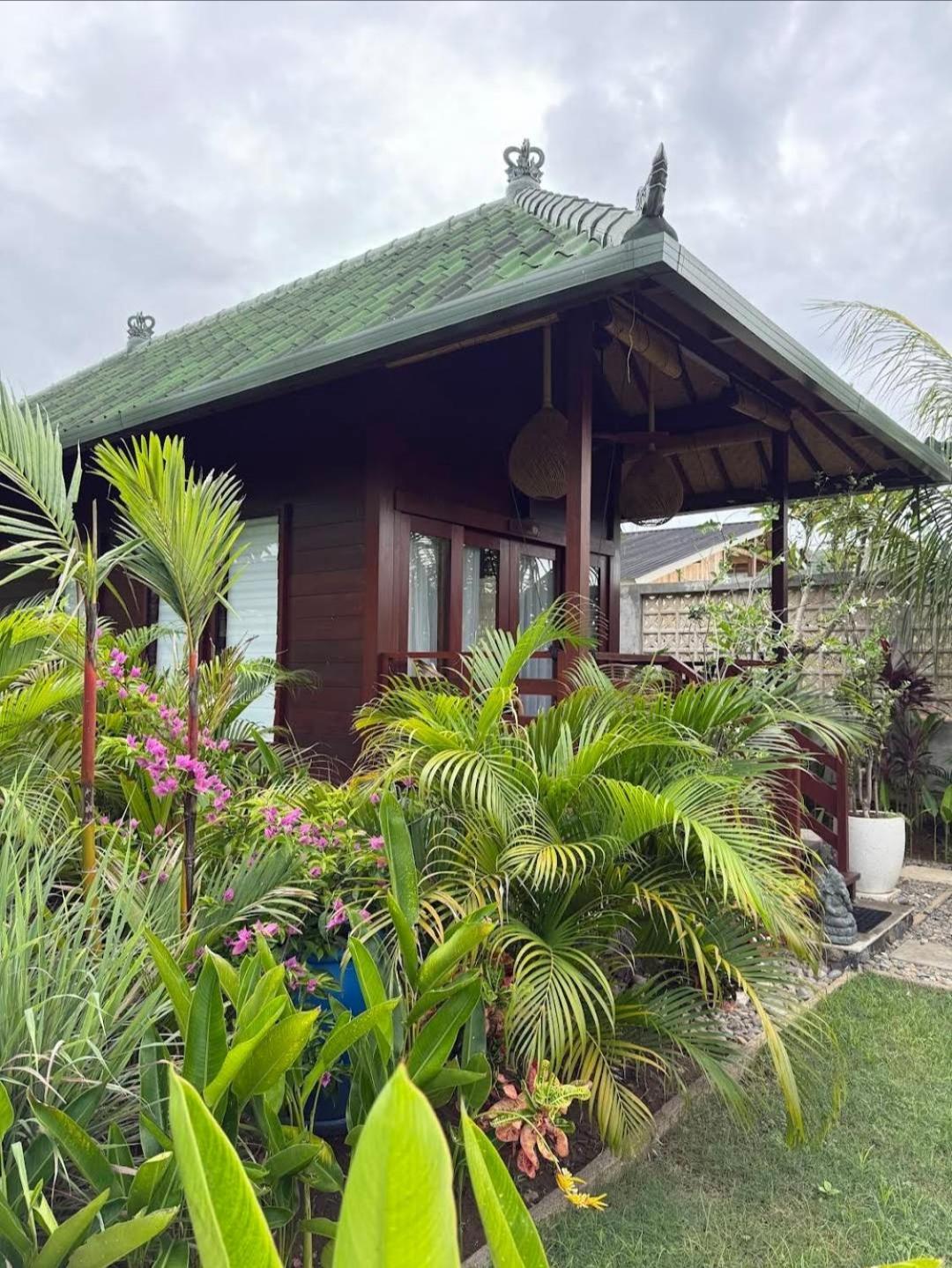 Kura Kura House Hotell Sekongkang Eksteriør bilde